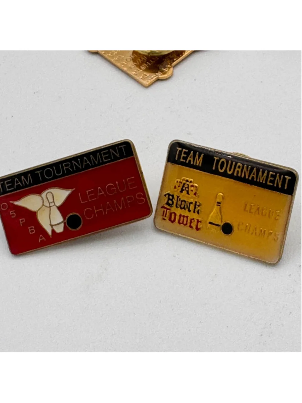 Vintage Sports Memorabilia Pins Hockey, Bowling and Baseball (6 pieces)